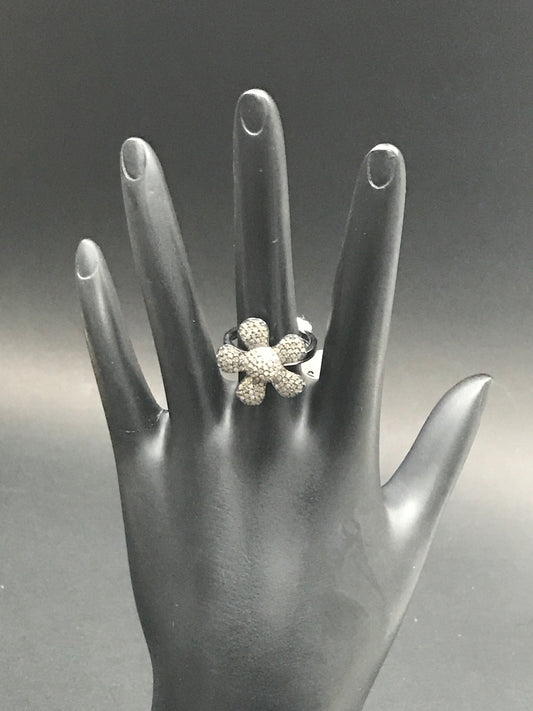 Flower Shape Diamond Rings