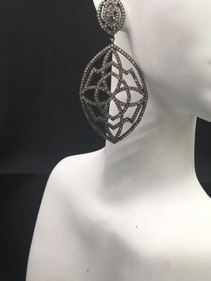 Fancy Oval Shape Diamond Earring