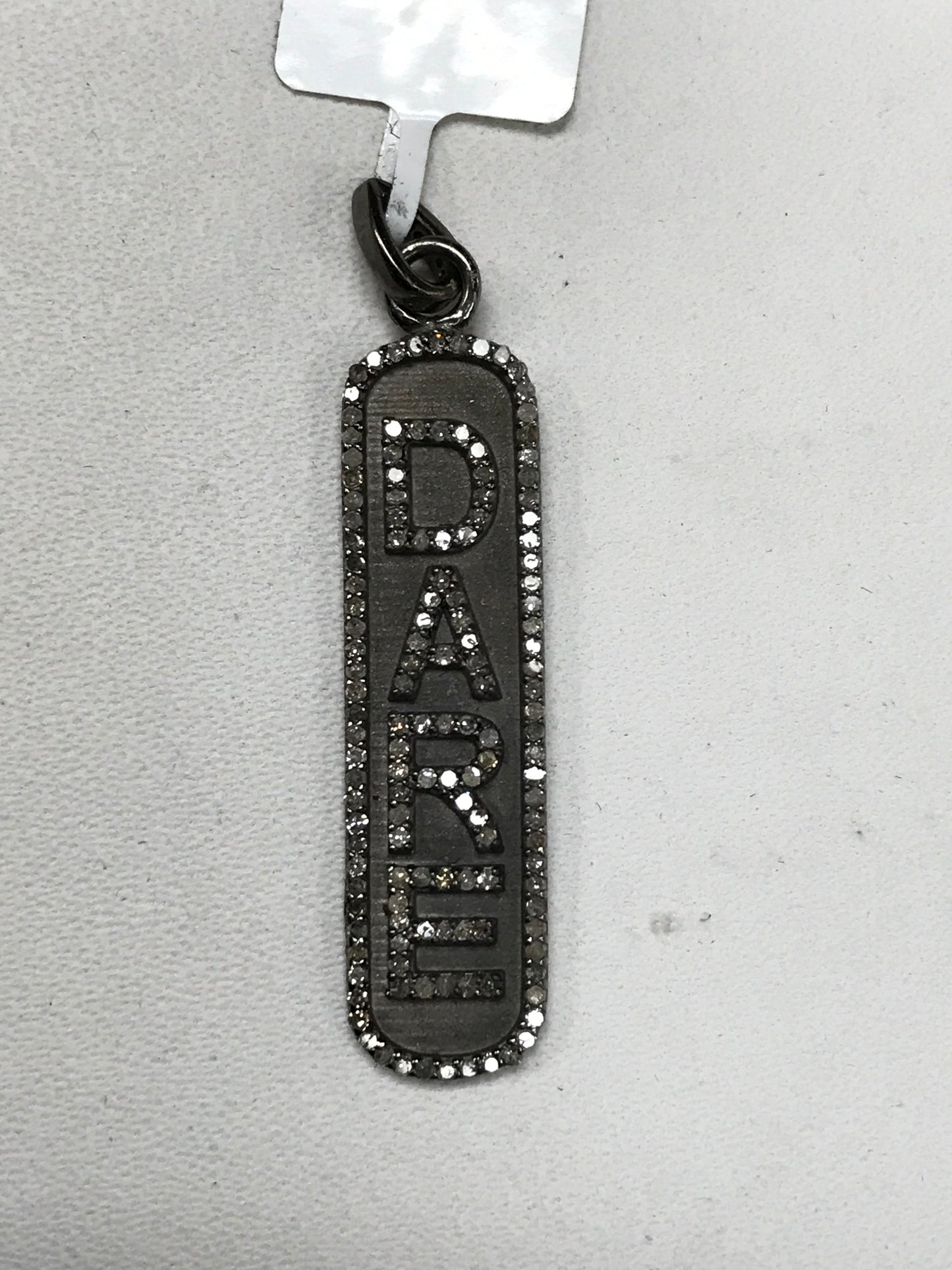 Dare Oval Plate Diamond Pendants & Charms