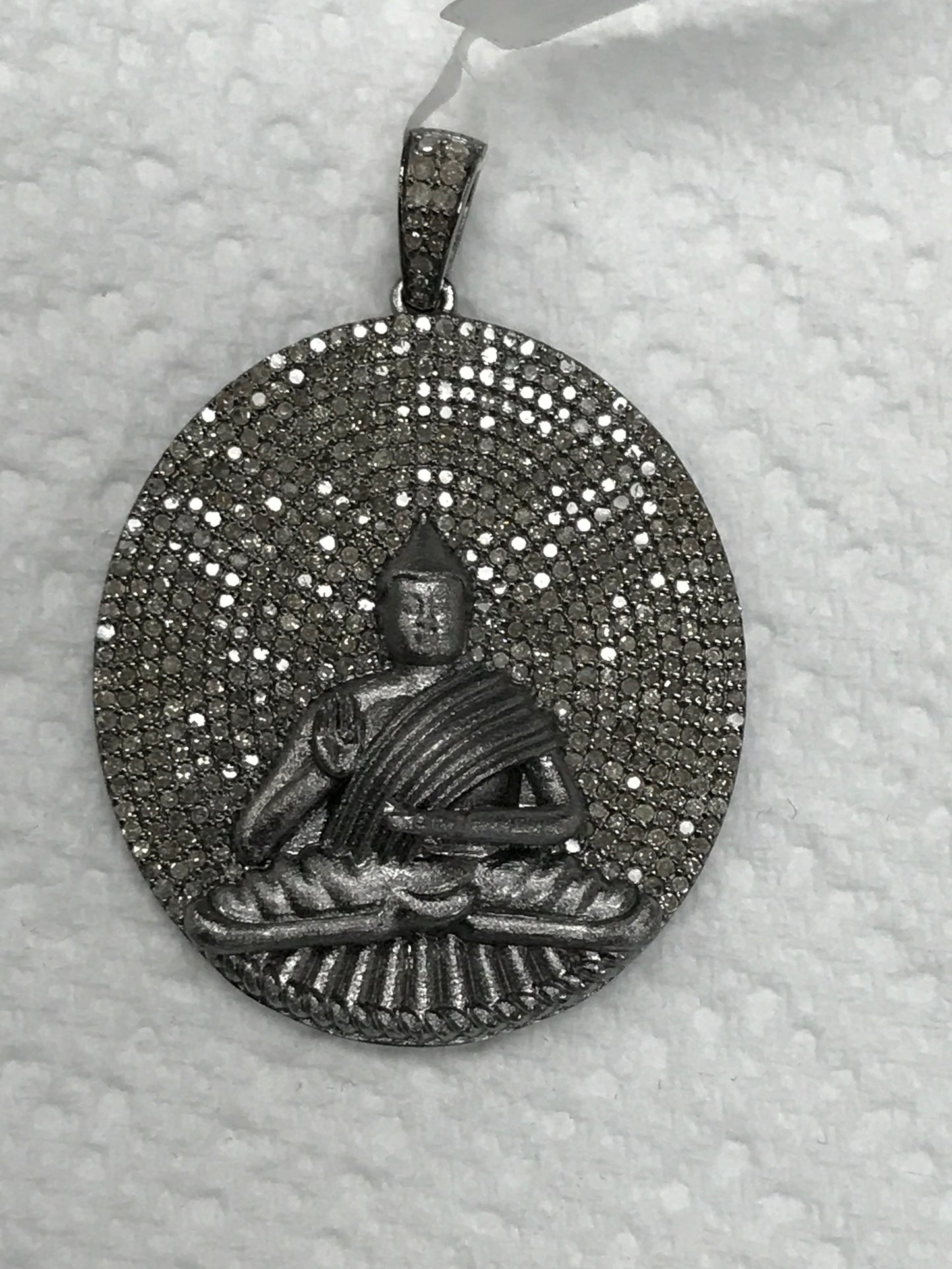 Buddha Embedded in an Oval Shape Diamond Pendants & Charms