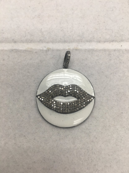 Circle with Sapphire Lips Pendant