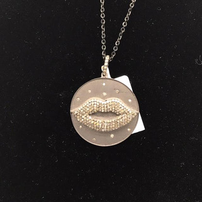 Circle with Sapphire Lips Pendant