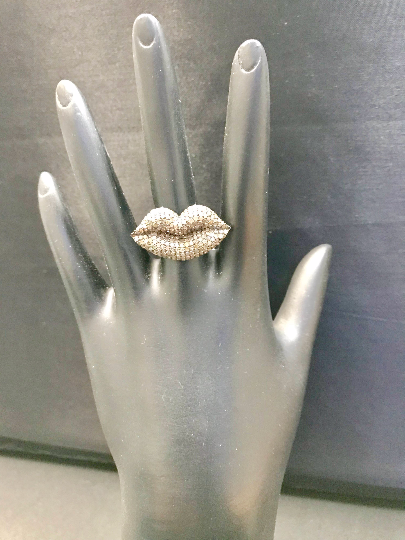 Lips Shape Designer Ring ,Lip Shape Party Ring