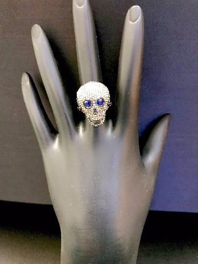 Pave Diamond Skull Ring with Blue Sapphire eye, Skull Ring with Blue Sapphire Eye Pave Diamond Ring, oxidized Silver, Gorgeous Piece aprox 22 x  18mm ( 1.32'')
