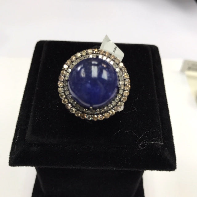 Round Diamond Ring with Sapphire